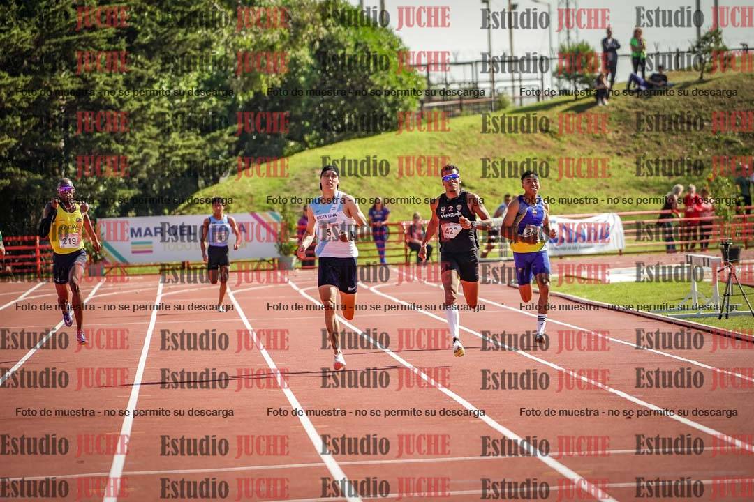 Fotos de los 400 m llanos de varones