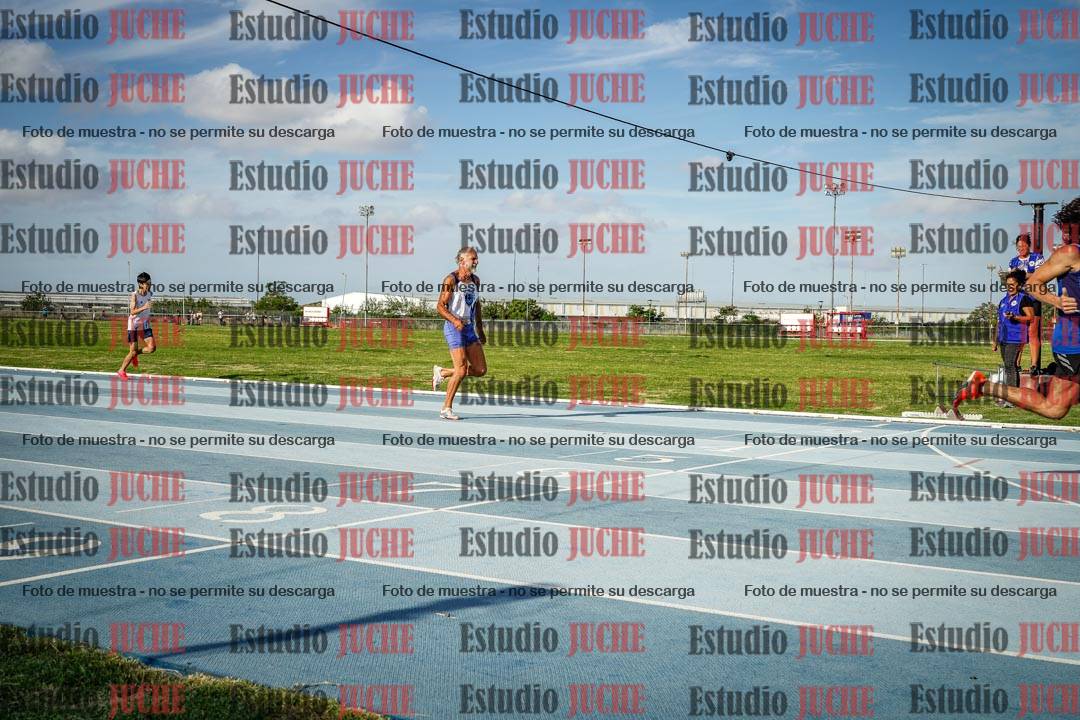 Fotos de los 400 m llanos de varones