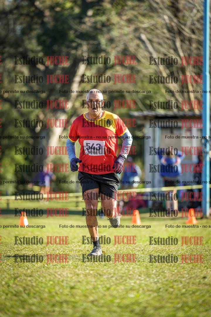 Fotos de la llegada del cross de 4000 m - varones