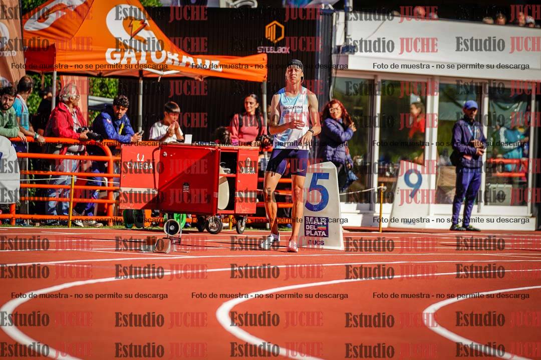 Fotos de los 400 m llanos de varones - FINAL