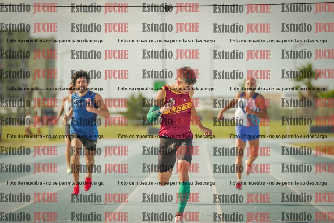 Fotos de los 400 m llanos de varones