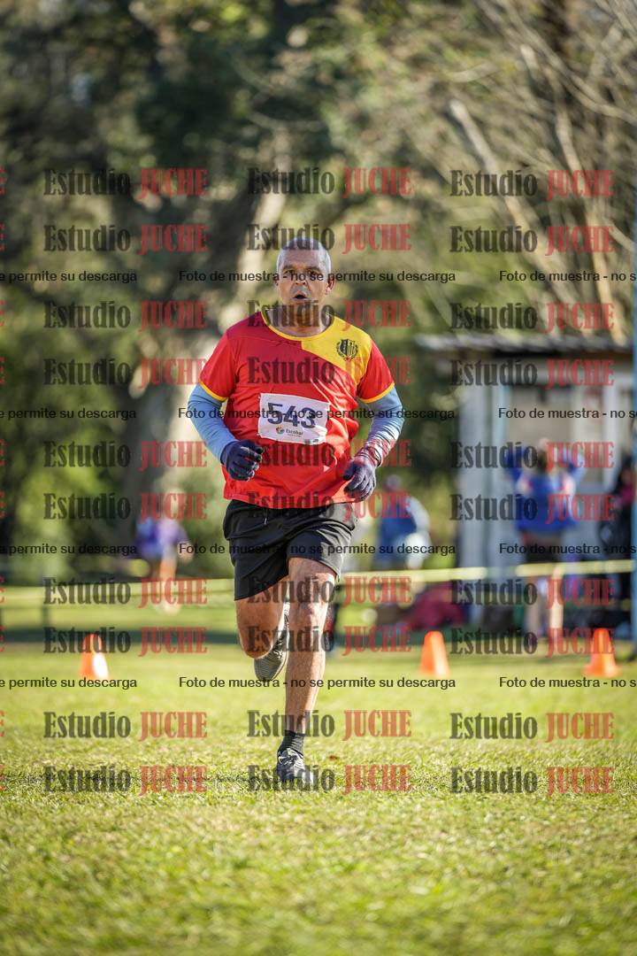 Fotos de la llegada del cross de 4000 m - varones