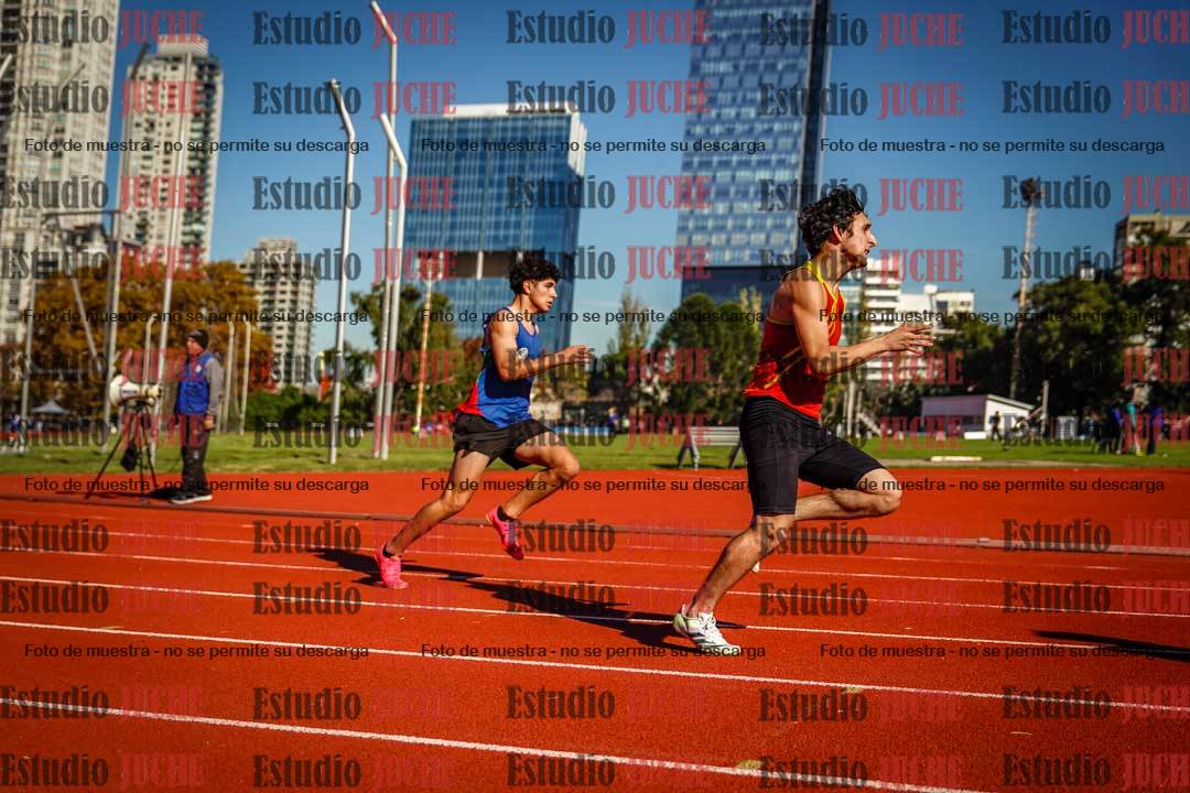 Fotos de los 200 m llanos de varones
