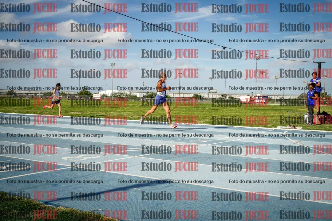 Fotos de los 400 m llanos de varones