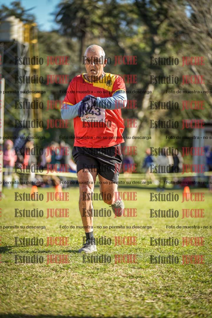 Fotos de la llegada del cross de 4000 m - varones
