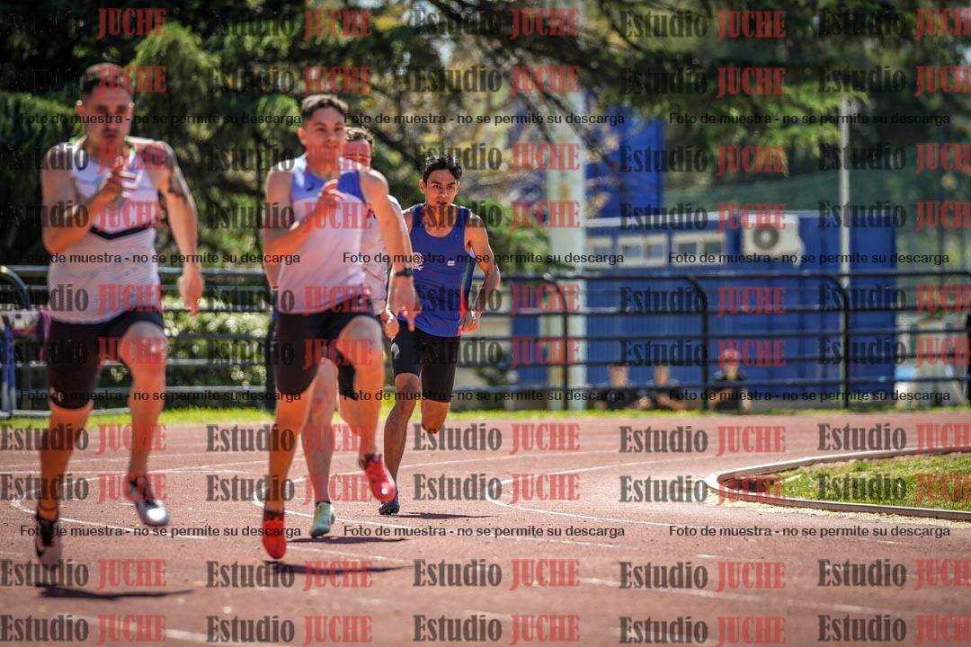 Fotos de los 200 m llanos de varones