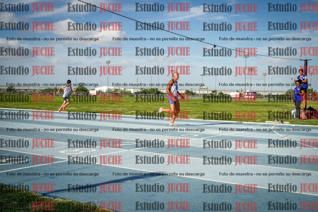 Fotos de los 400 m llanos de varones