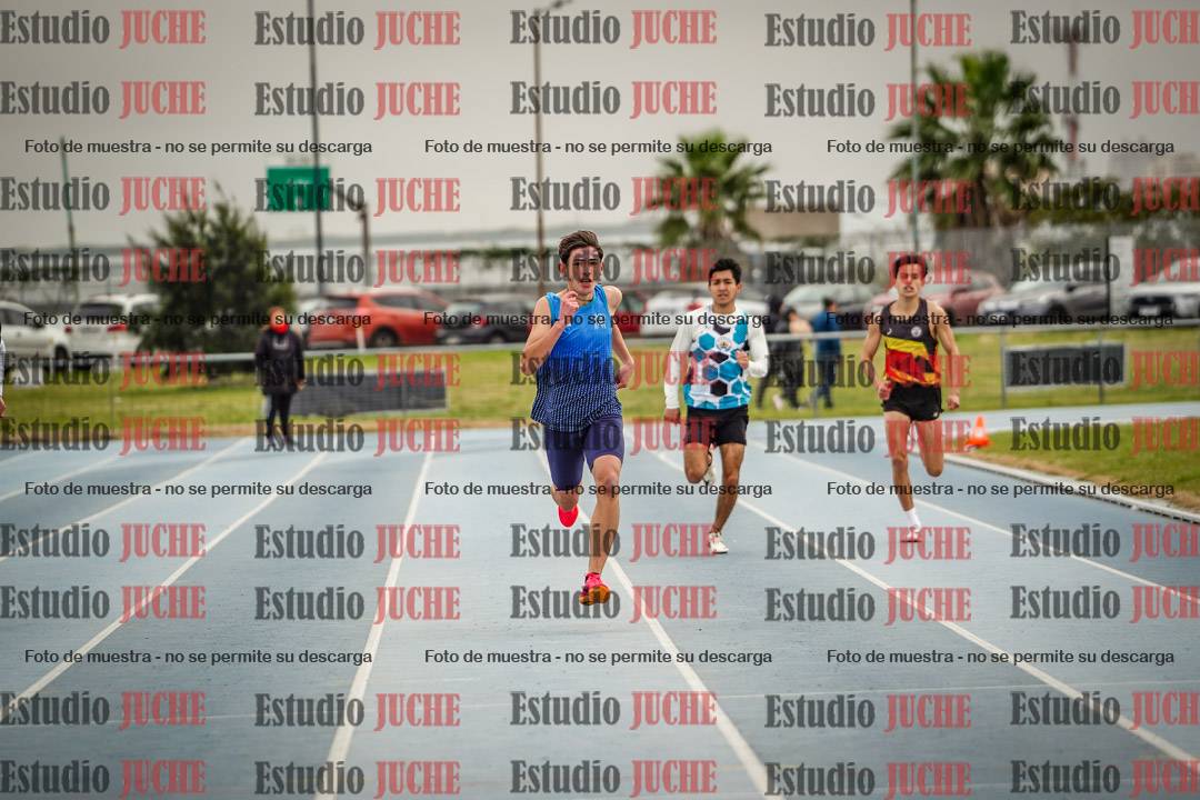 Fotos de los 400 m llanos de varones