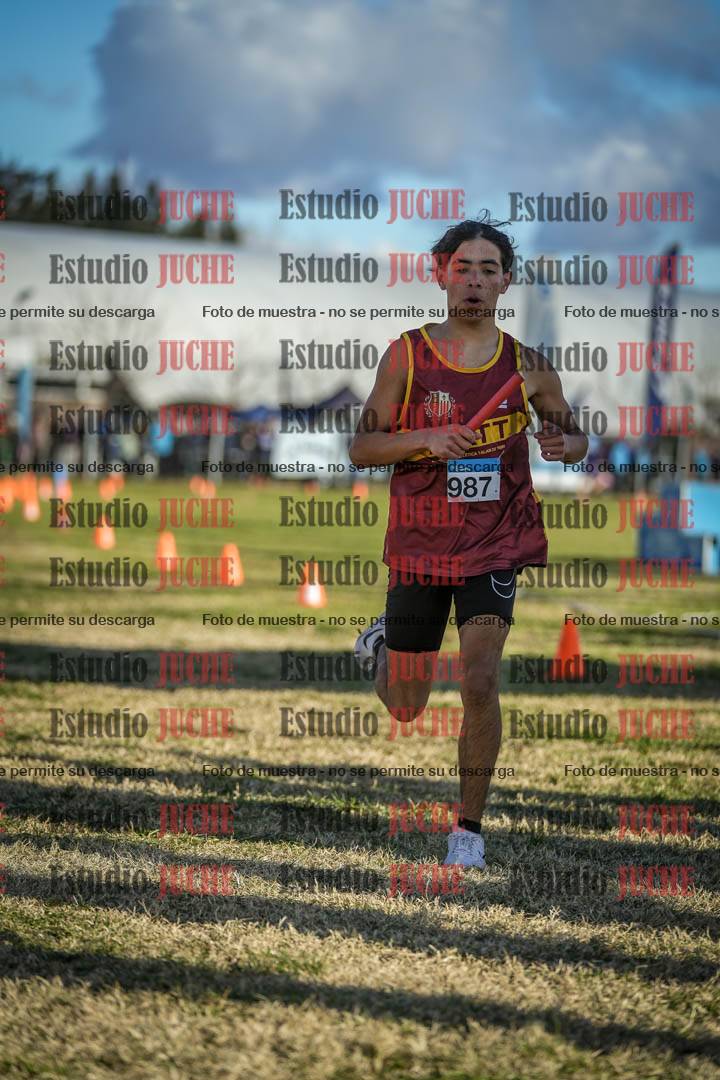 Fotos de la llegada de las postas 4 x 1000 m mixtas