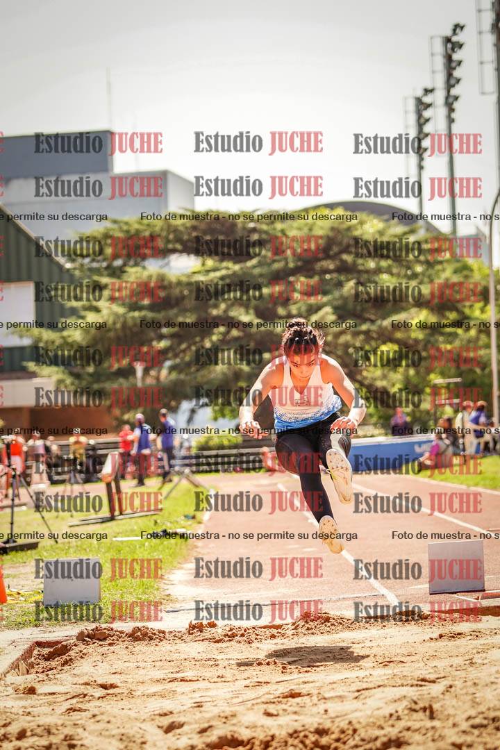 Fotos del salto en largo de mujeres