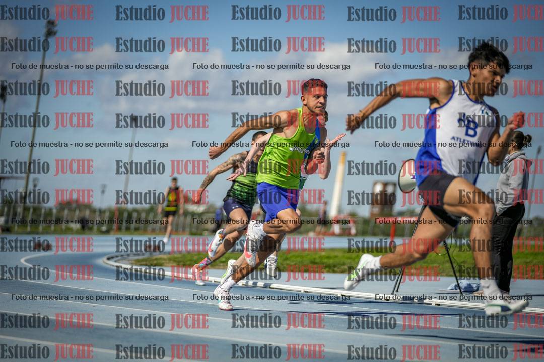 Fotos de los 200 m llanos de varones