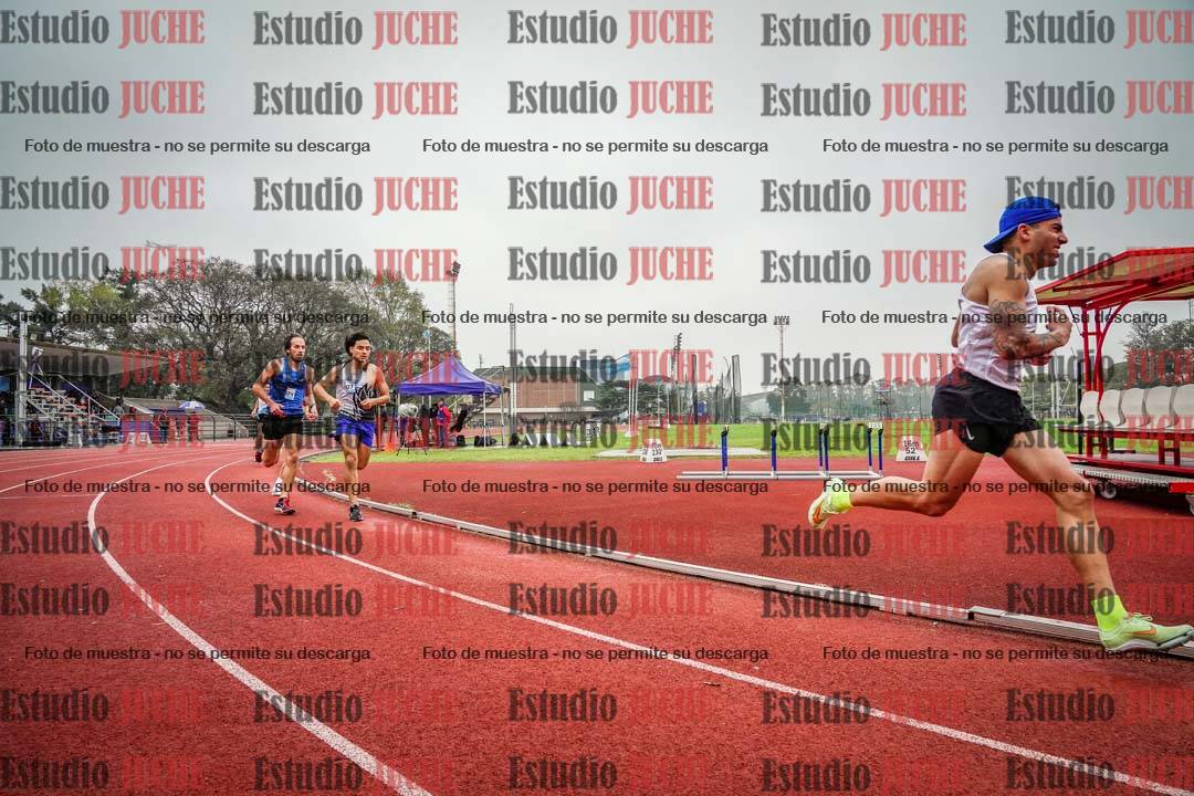 Fotos de los 800 m llanos de varones