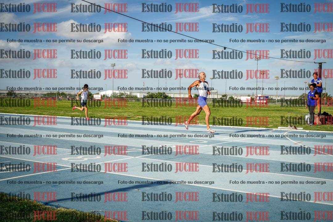 Fotos de los 400 m llanos de varones
