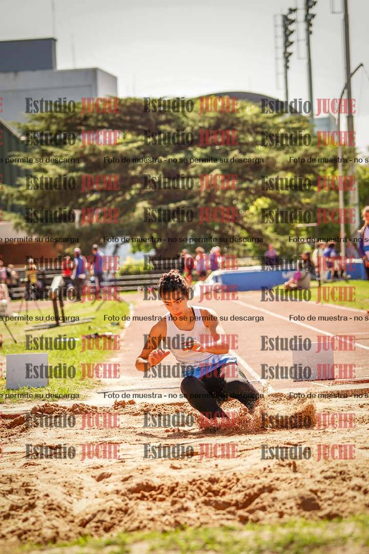 Fotos del salto en largo de mujeres