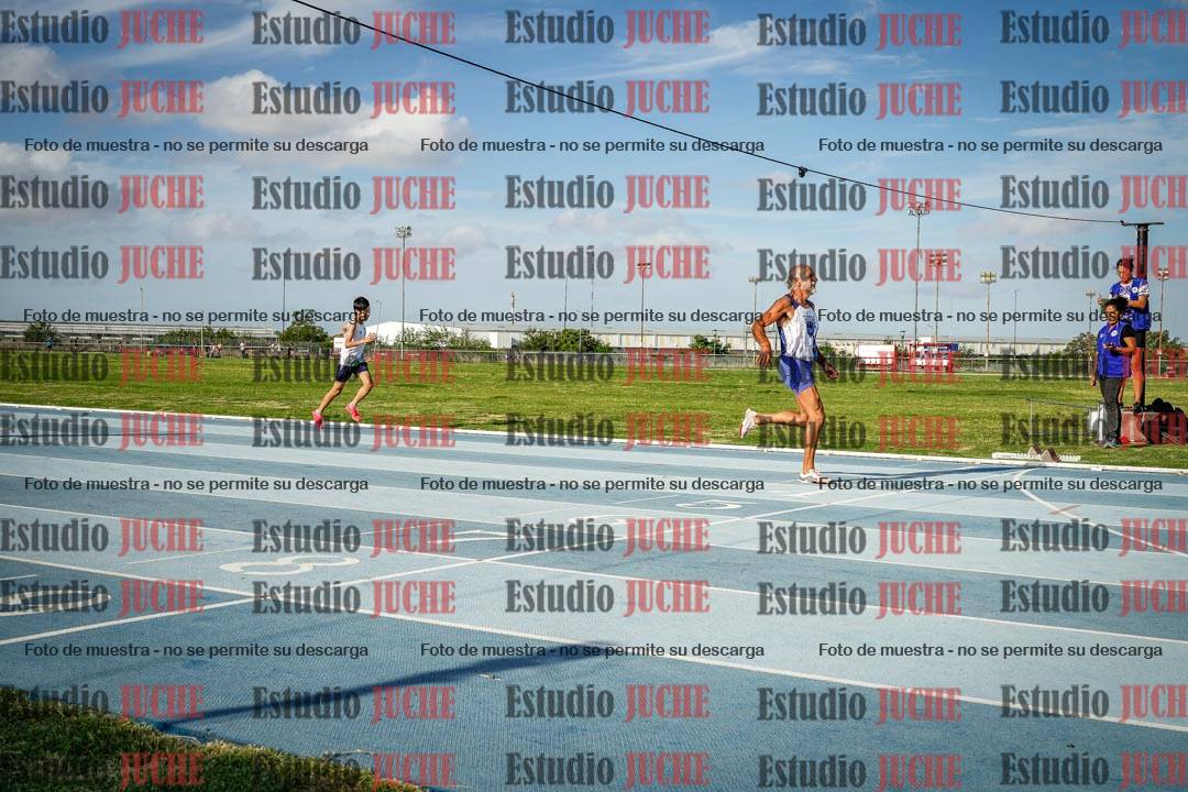 Fotos de los 400 m llanos de varones