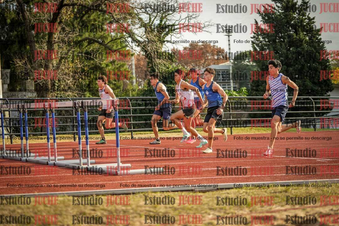 Fotos de los 110 m con vallas de varones - decatlón 6