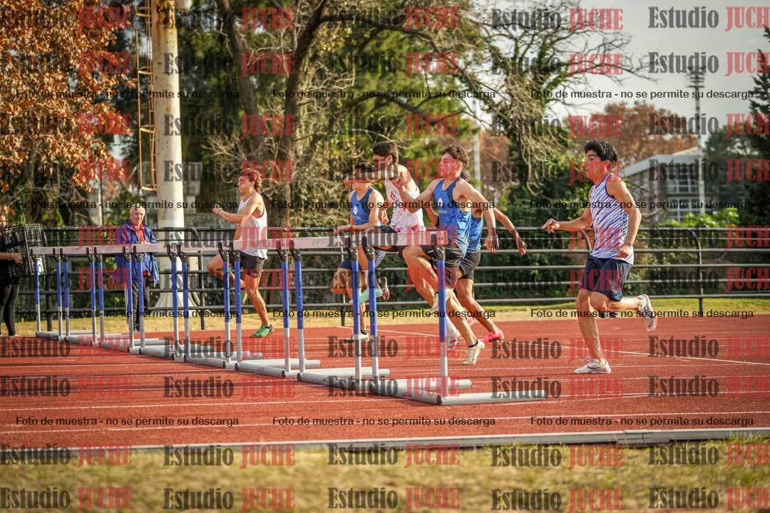 Fotos de los 110 m con vallas de varones - decatlón 6