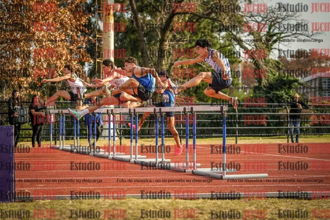 Fotos de los 110 m con vallas de varones - decatlón 6