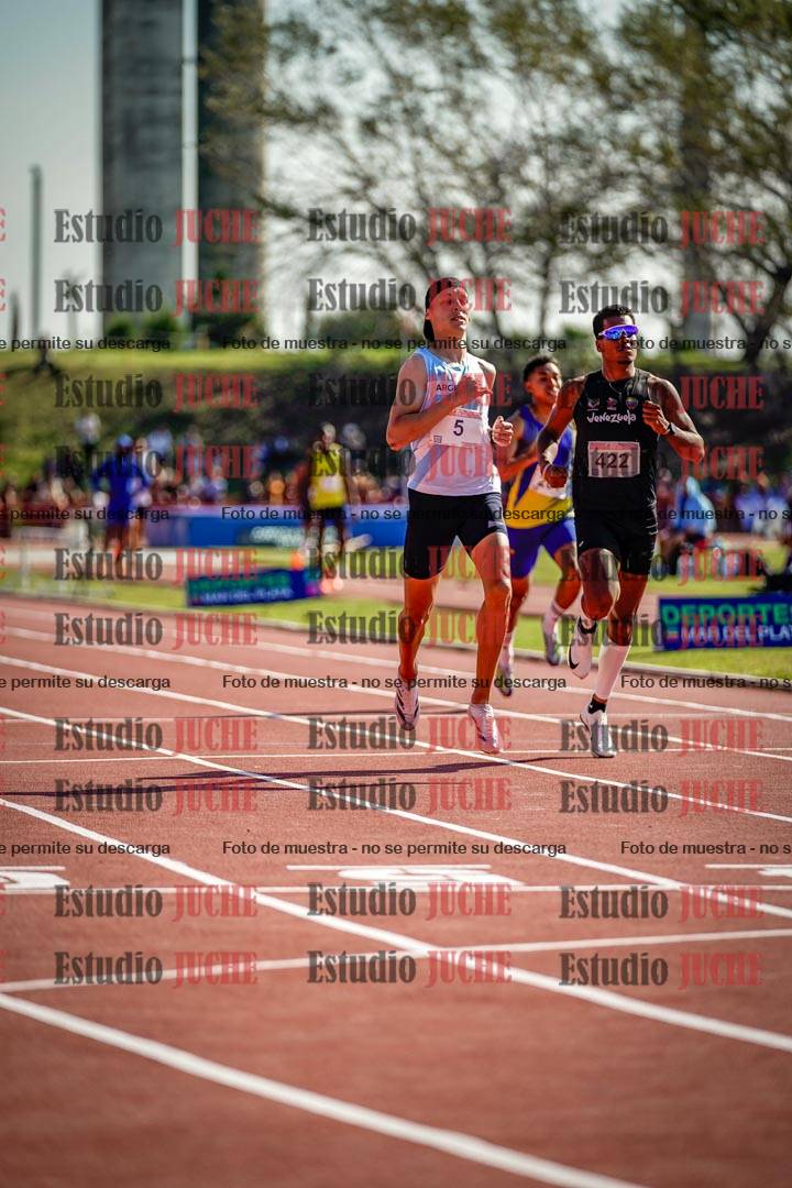 Fotos de los 400 m llanos de varones