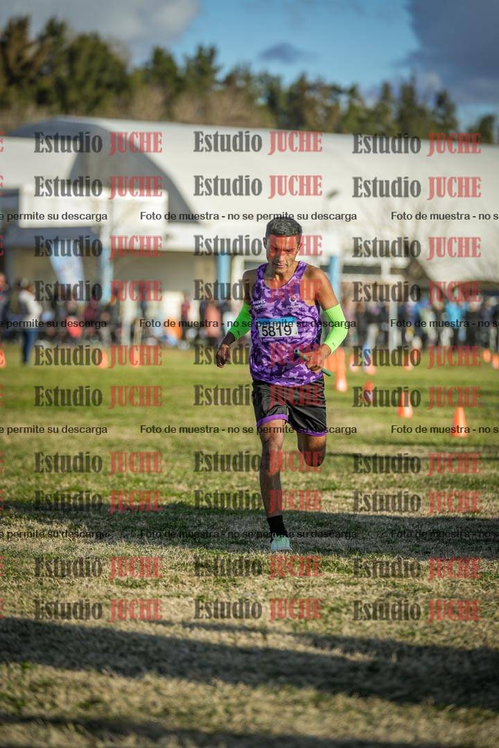 Fotos de la llegada de las postas 4 x 1000 m mixtas