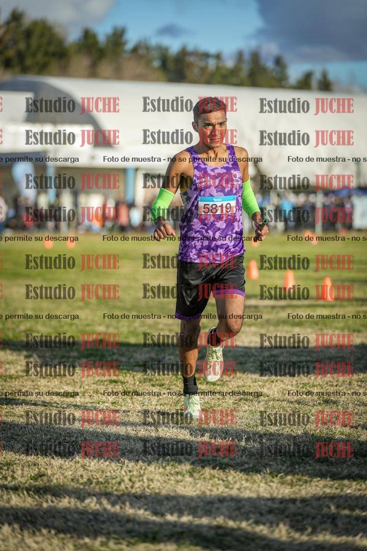 Fotos de la llegada de las postas 4 x 1000 m mixtas
