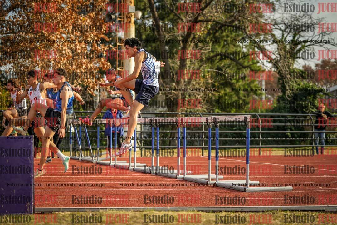 Fotos de los 110 m con vallas de varones - decatlón 6