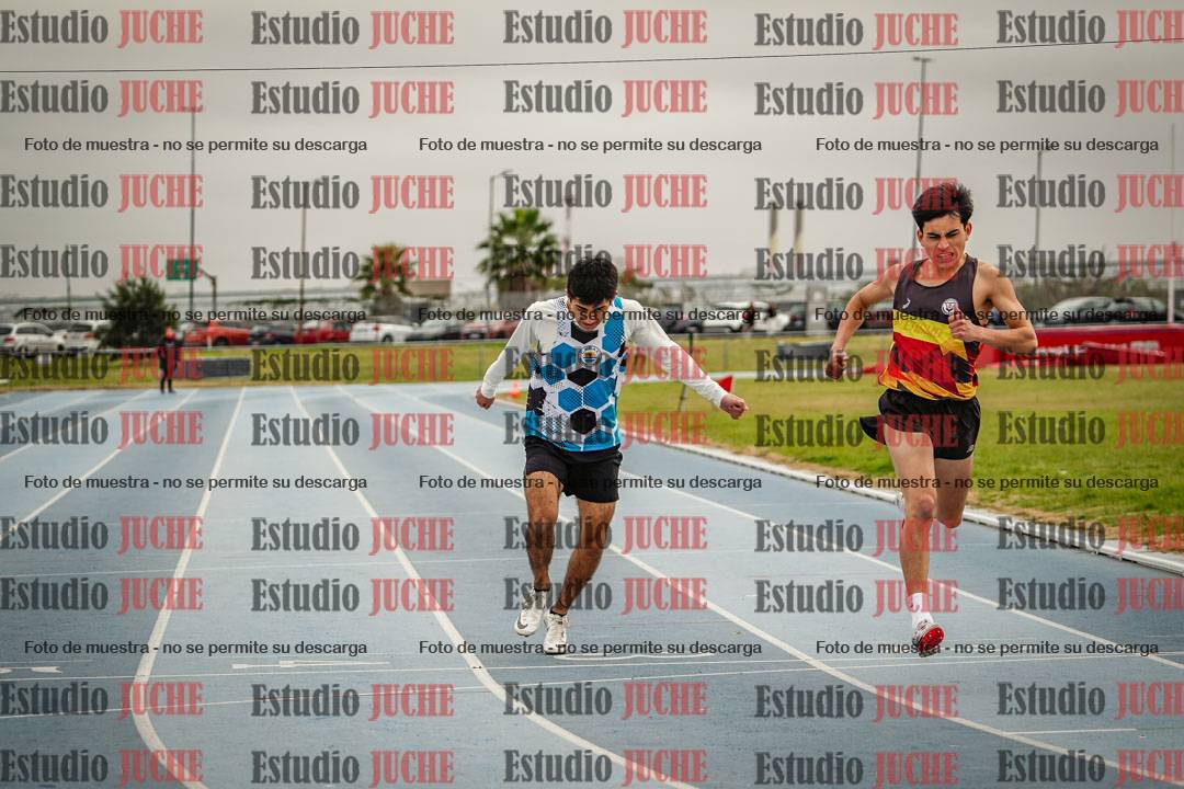 Fotos de los 400 m llanos de varones