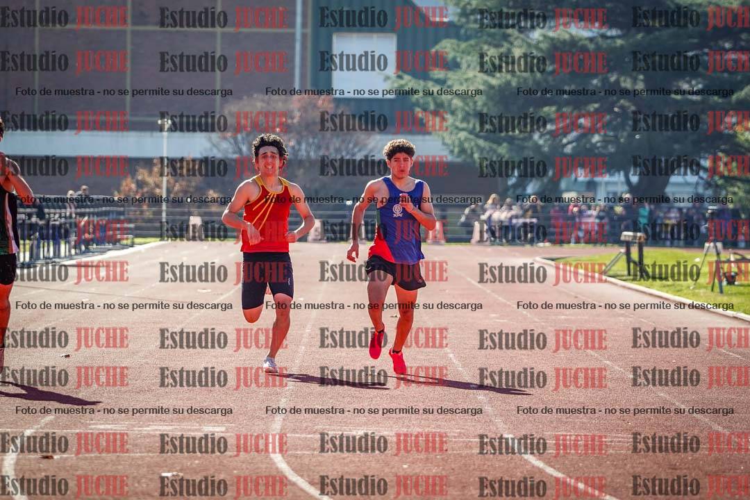 Fotos de los 200 m llanos de varones