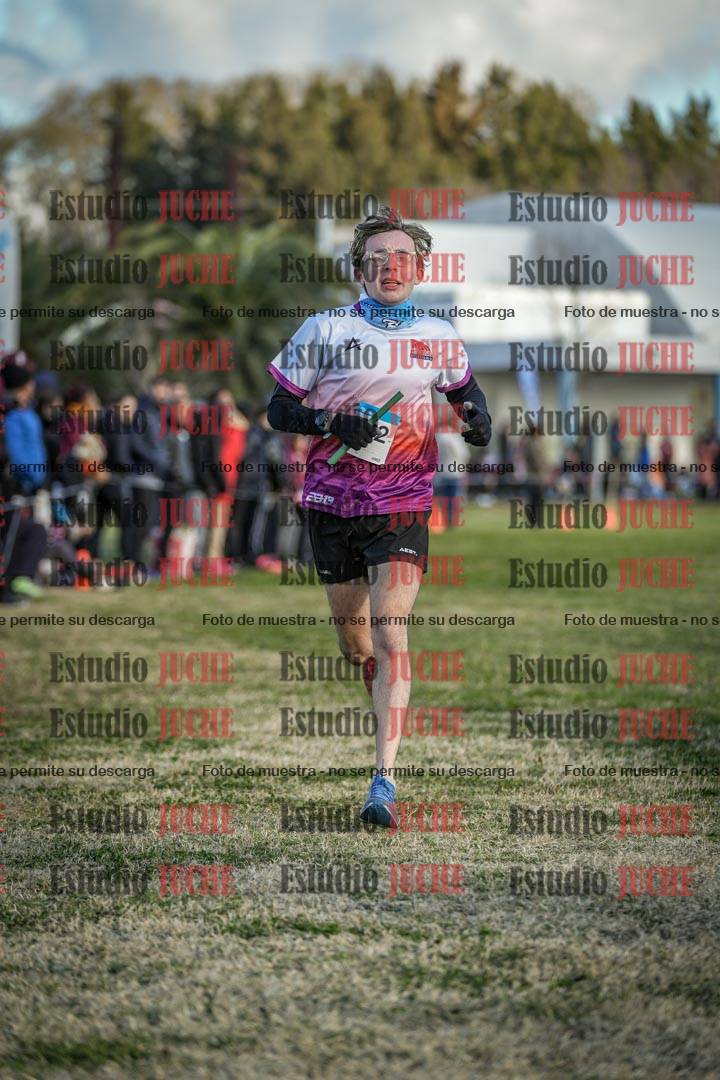 Fotos de la llegada de las postas 4 x 1000 m mixtas