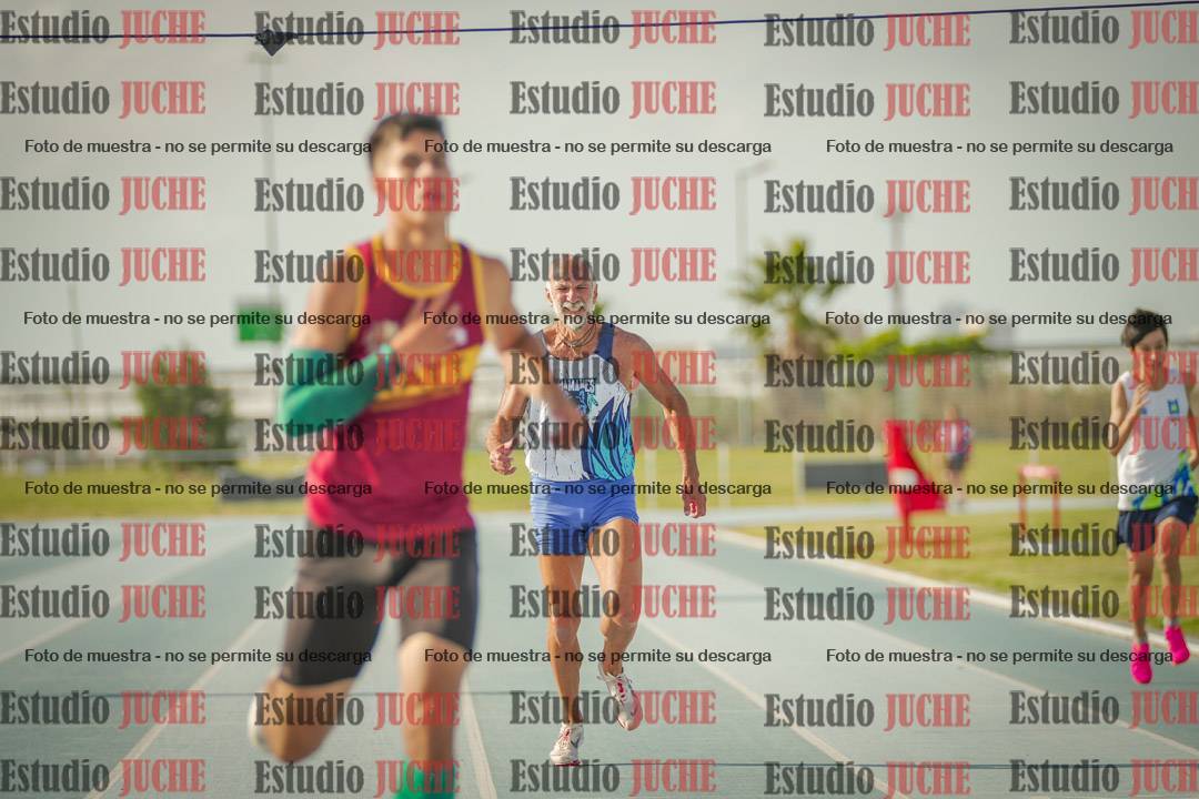 Fotos de los 400 m llanos de varones