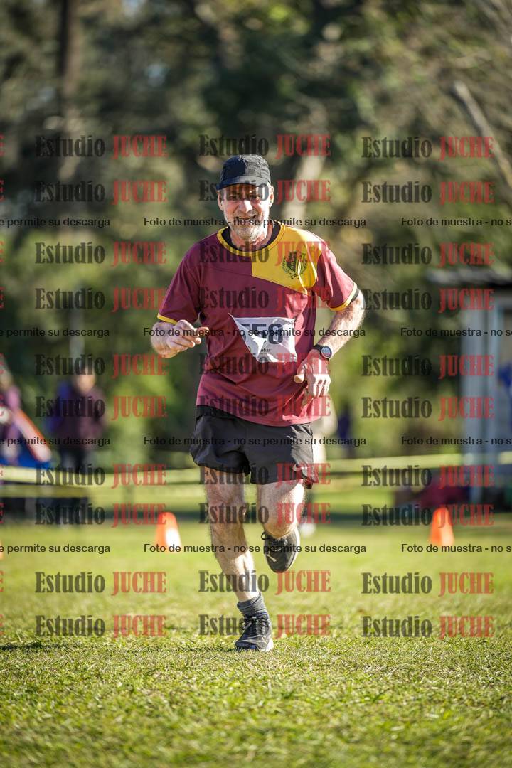 Fotos de la llegada del cross de 4000 m - varones