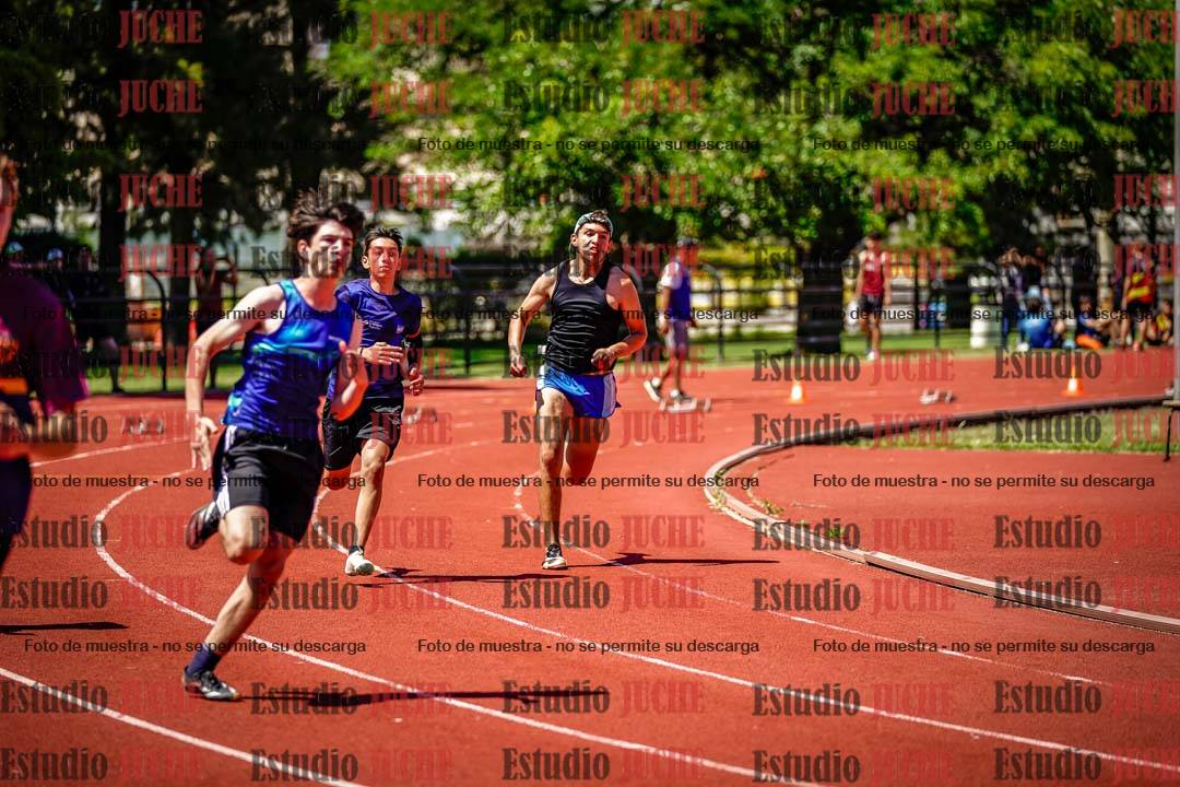 Fotos de los 200 m llanos de varones