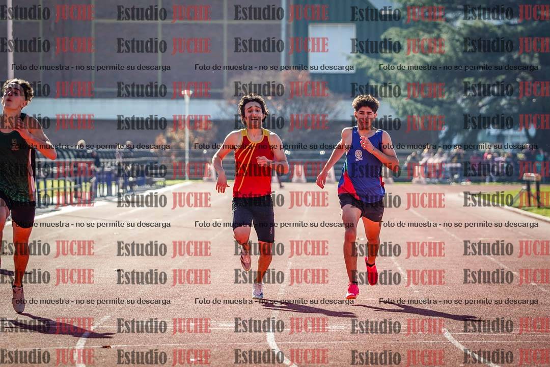 Fotos de los 200 m llanos de varones