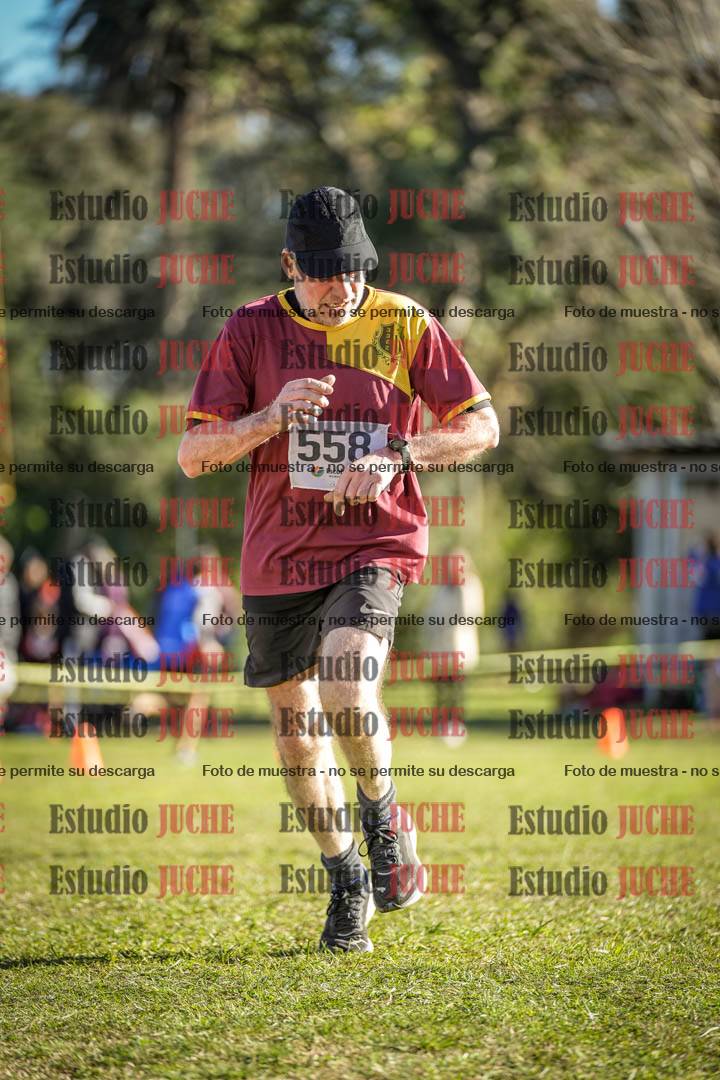 Fotos de la llegada del cross de 4000 m - varones
