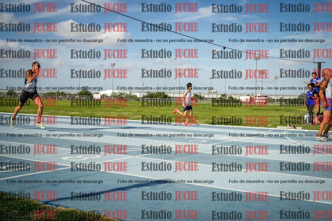 Fotos de los 400 m llanos de varones