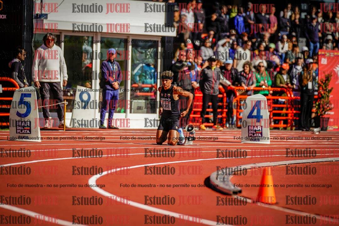 Fotos de los 400 m llanos de varones - FINAL