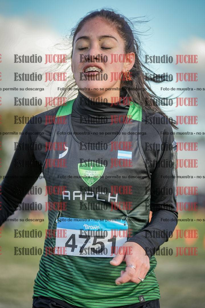 Fotos de la llegada de las postas 4 x 1000 m mixtas
