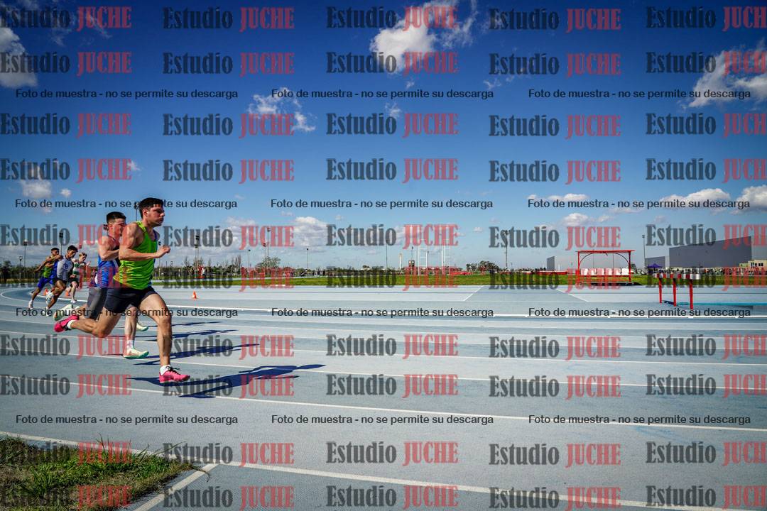 Fotos de los 200 m llanos de varones