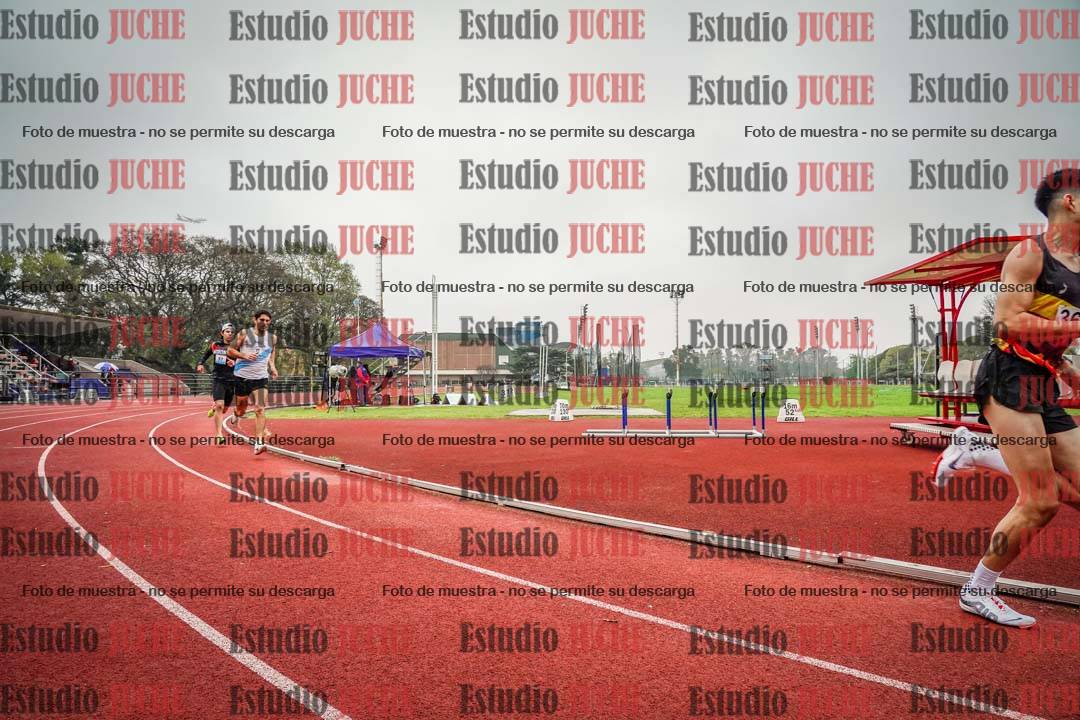 Fotos de los 800 m llanos de varones