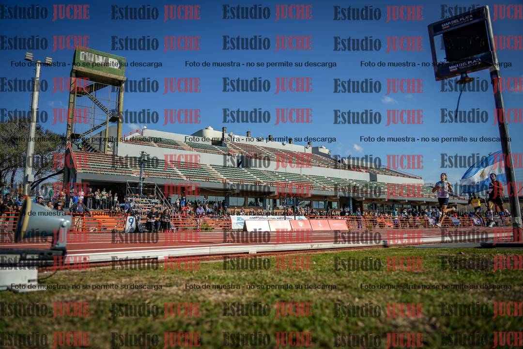 Fotos de los 400 m llanos de varones