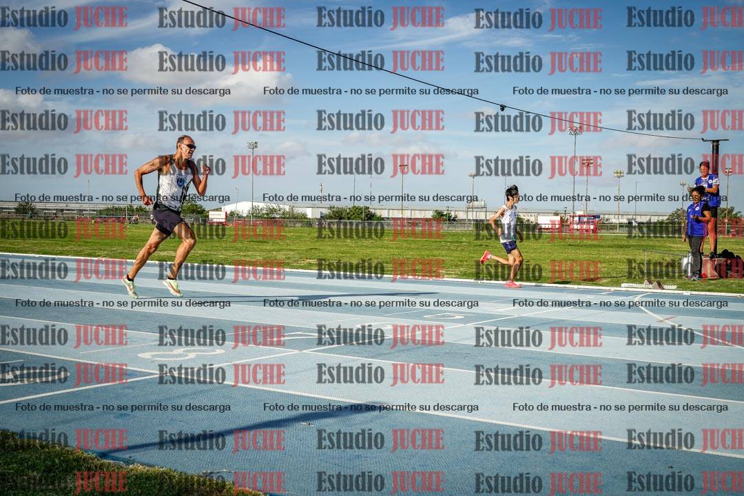 Fotos de los 400 m llanos de varones