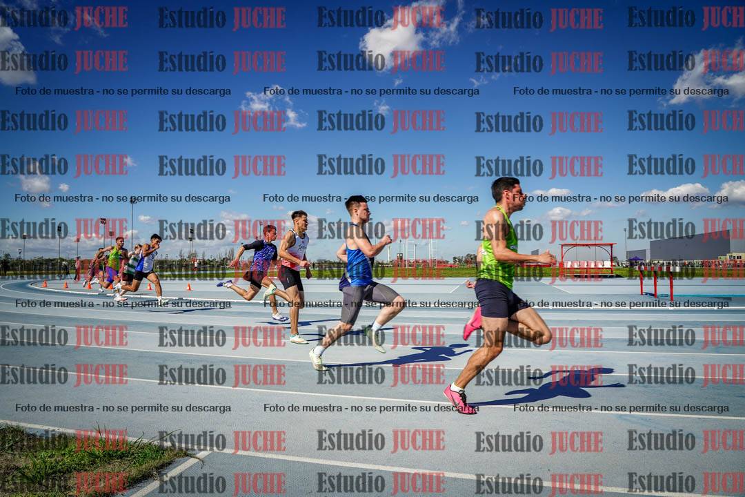 Fotos de los 200 m llanos de varones