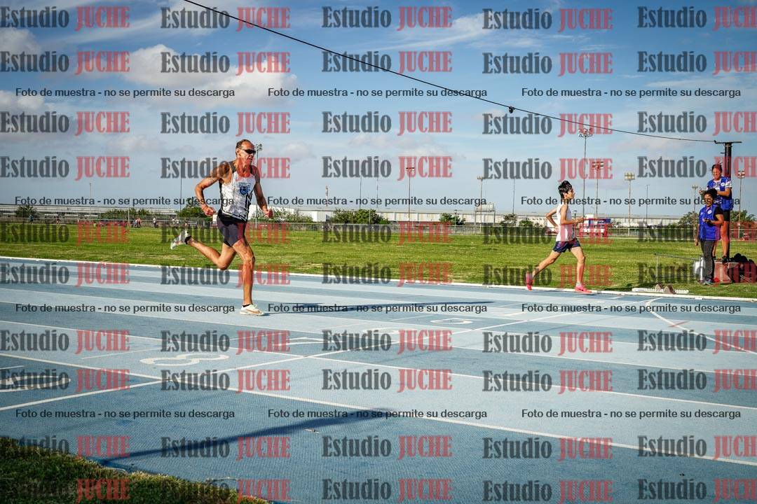 Fotos de los 400 m llanos de varones