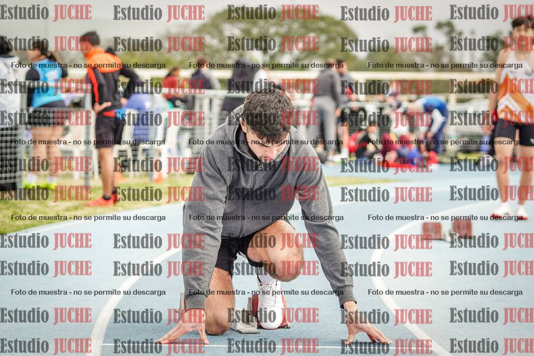 Fotos de los 400 m llanos de varones