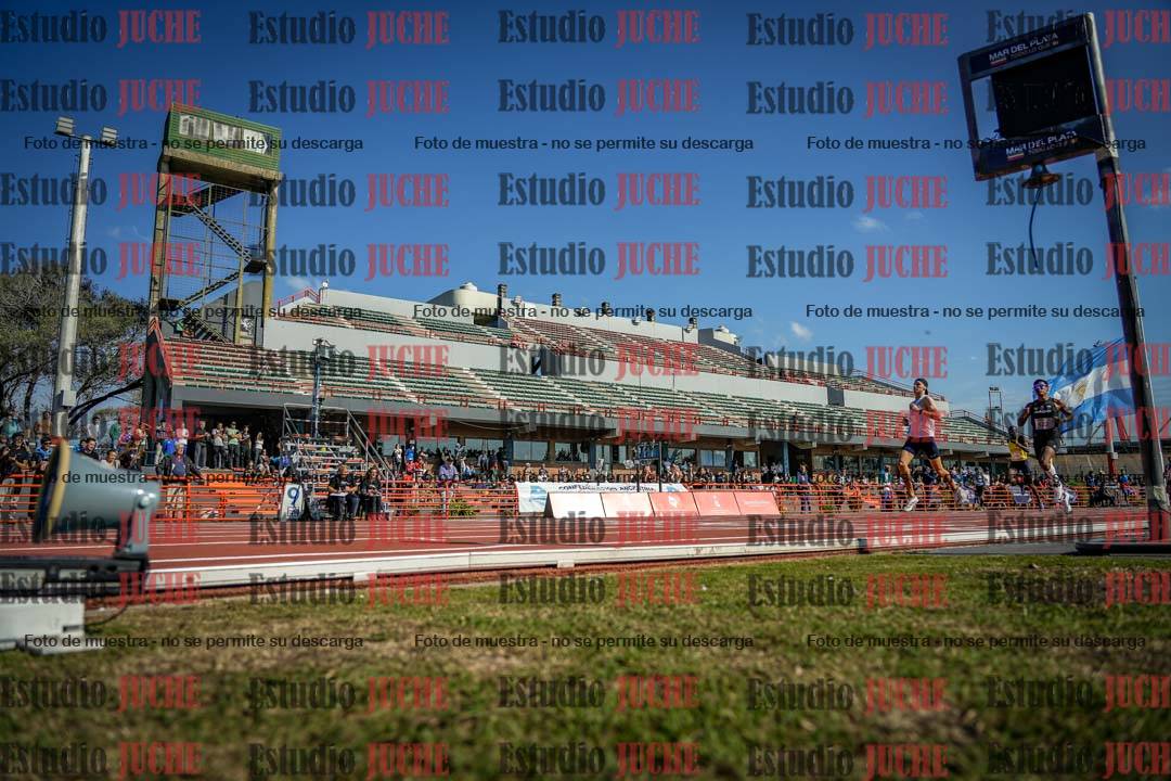 Fotos de los 400 m llanos de varones