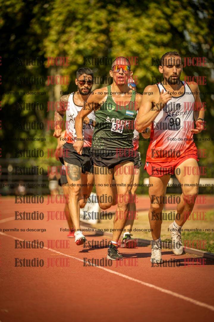 Fotos de los 3000 m llanos de varones