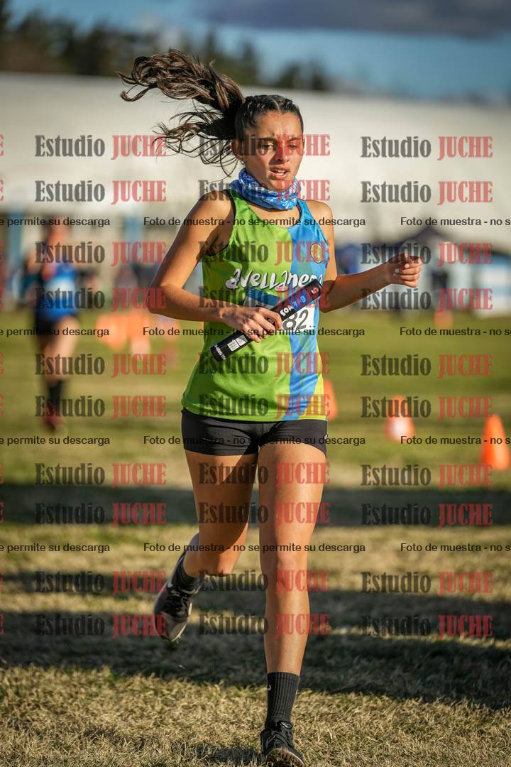 Fotos de la llegada de las postas 4 x 1000 m mixtas