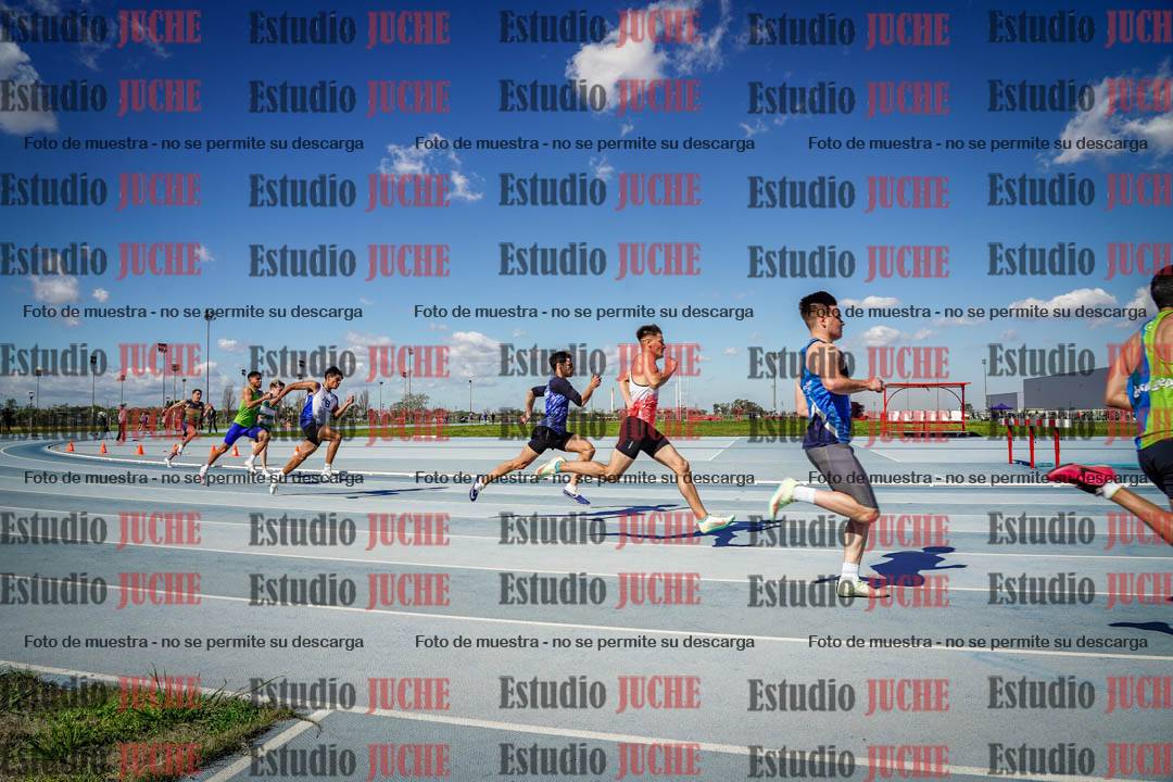 Fotos de los 200 m llanos de varones