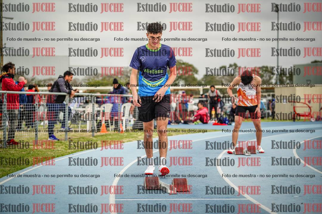 Fotos de los 400 m llanos de varones