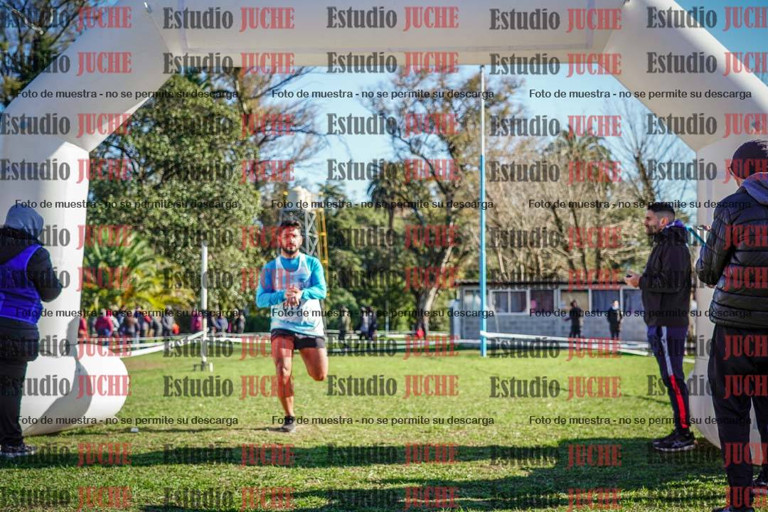 Fotos de la llegada del cross de 4000 m - varones
